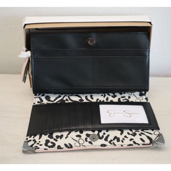 Jessica Simpson 13JSAMDJS Women's Powder Blush Pink Frankie Zip Around Wallet - Picture 4 of 8